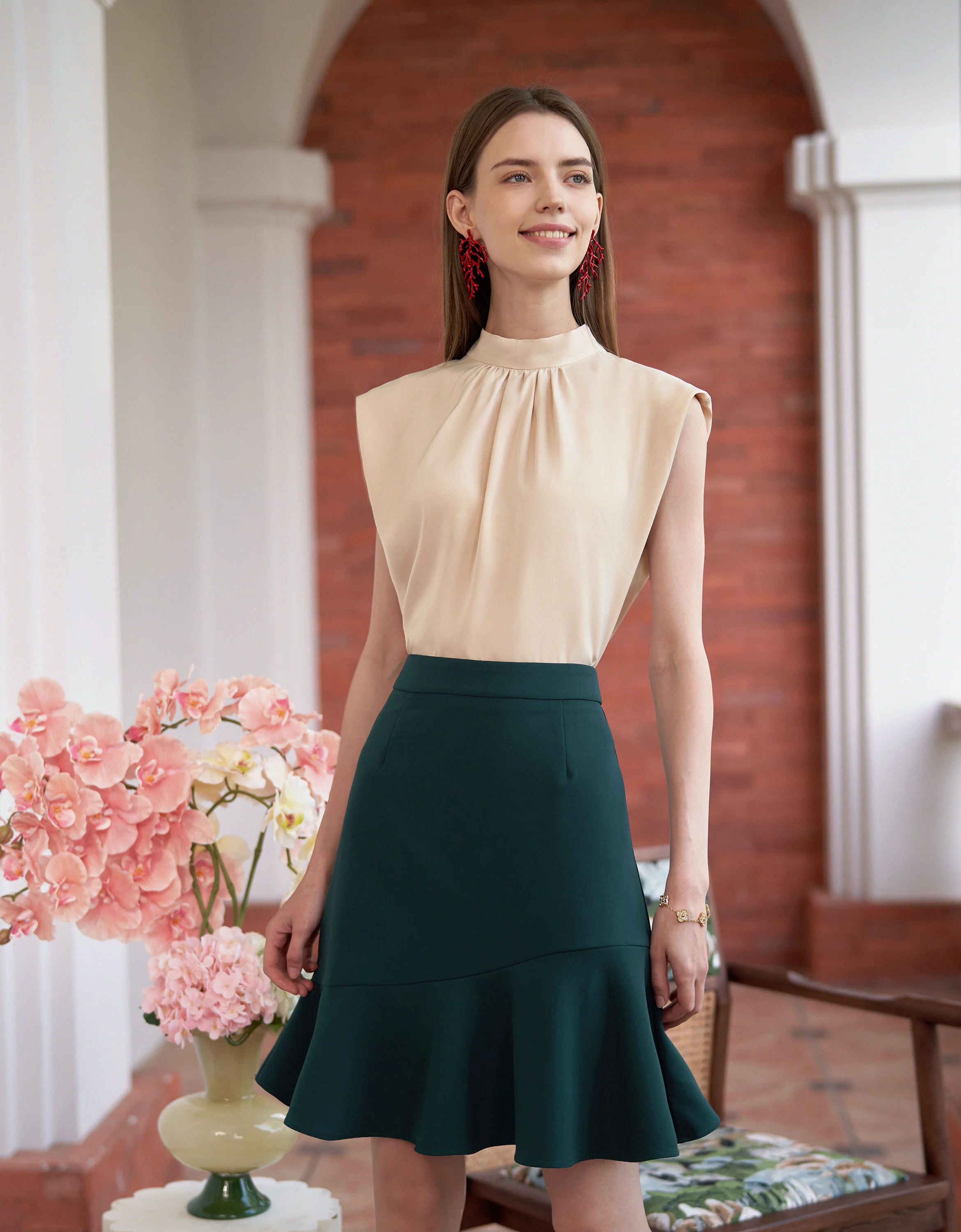 Stand Collar Wide Shoulder Sleeveless Top