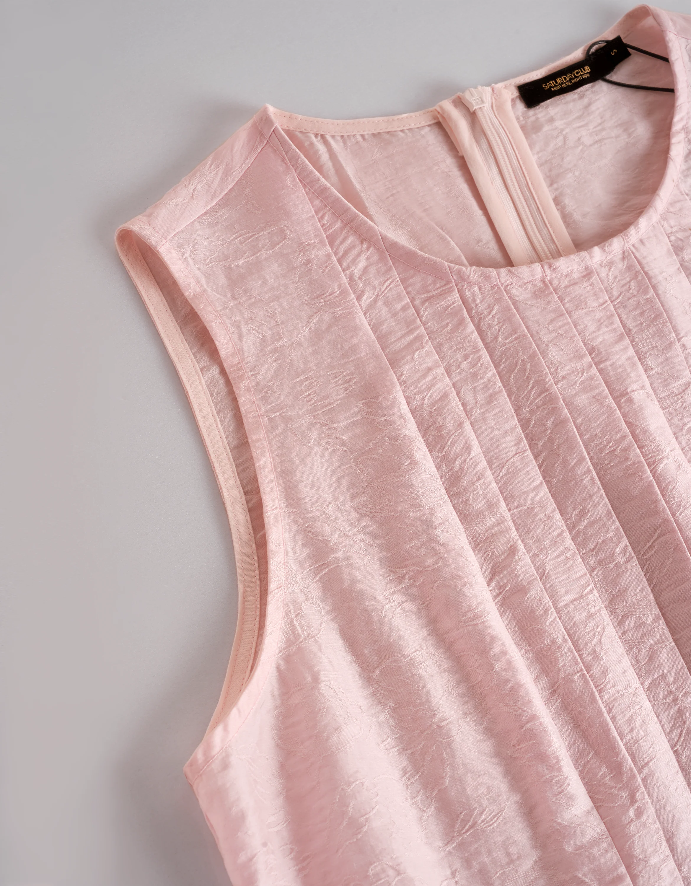 Tencel-blend Jacquard Pleated Sleeveless Top - Image 5