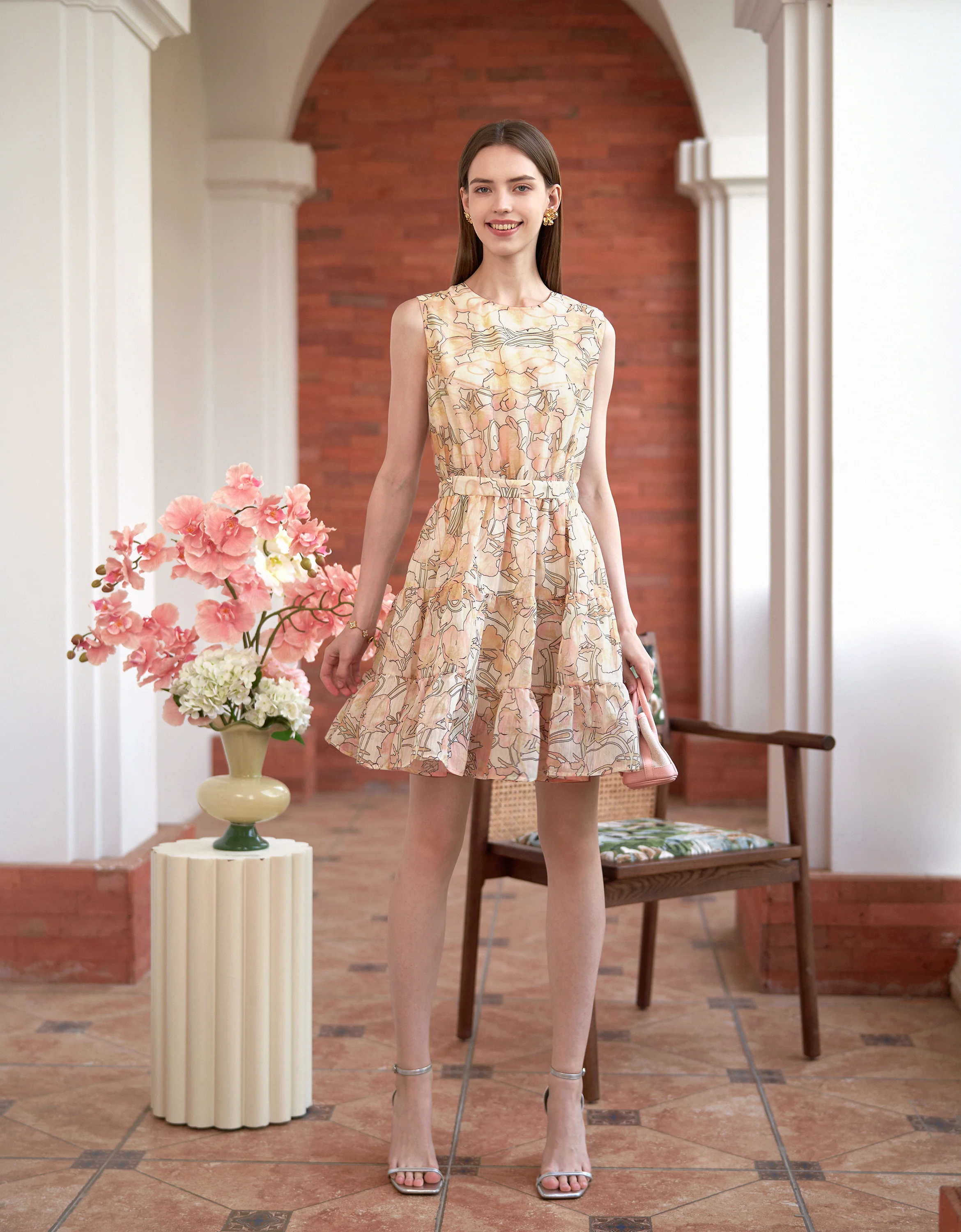 Tiered Skirt Floral Print Sleeveless Dress - Image 2