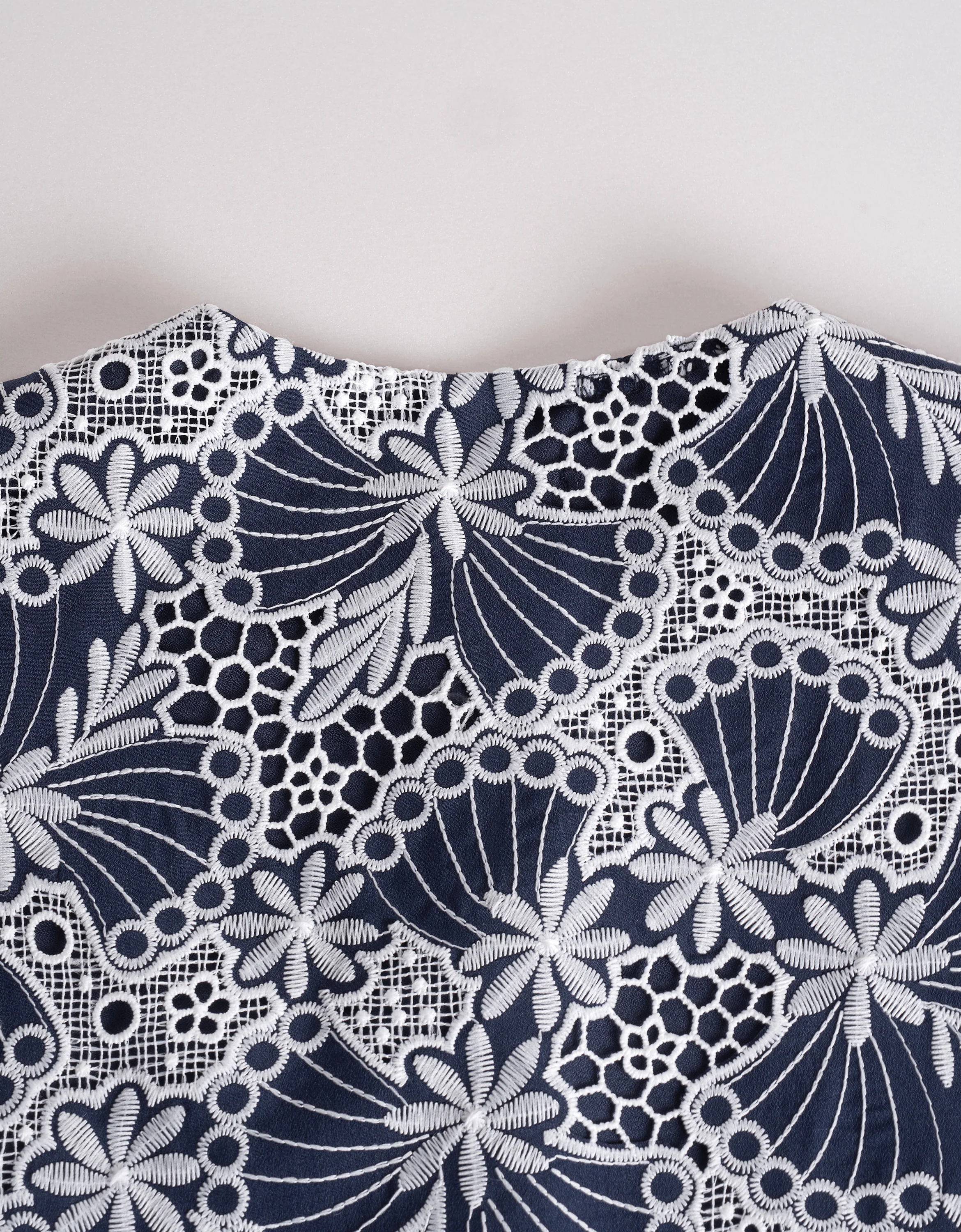 Two-tone Cutwork Embroidery Sleeveless Cropped Top - Image 10