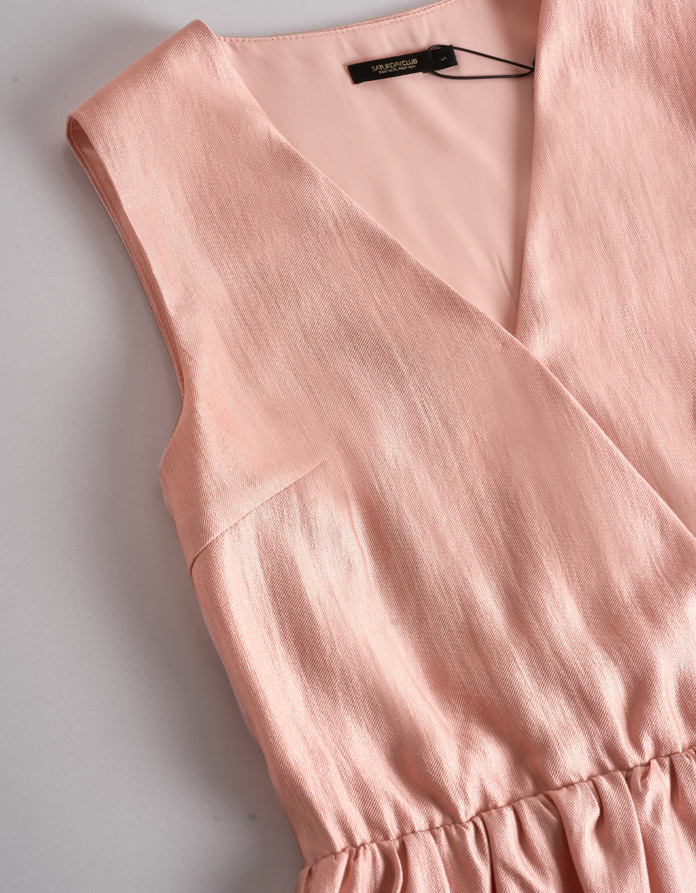 V-neck Ruffled Hem Sleeveless Top - Image 5
